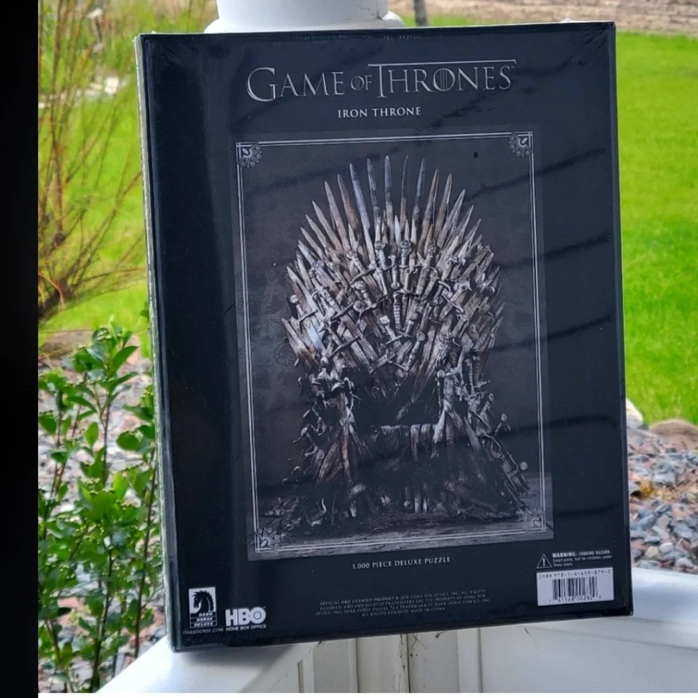 GAME OF THRONES DARK HORSE COMICS NIB PUZZLE THE IRON THRONE